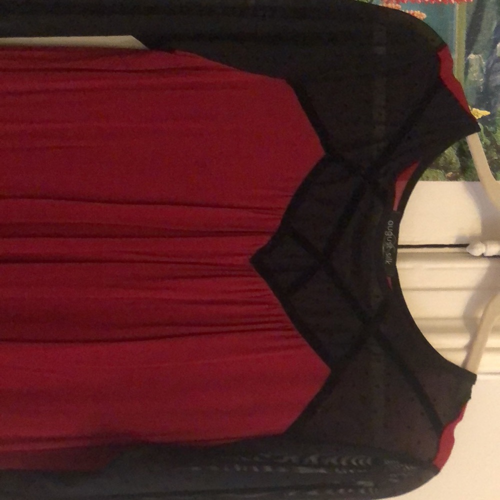 Brand new Women top, was worn once for an event. - Picture 3 of 6